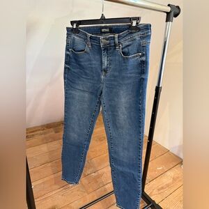 Avalon Women's Blue Ankle Jeans